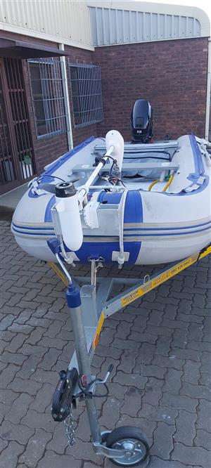 Boat wth 15 hp motor and trailer with boat caver 