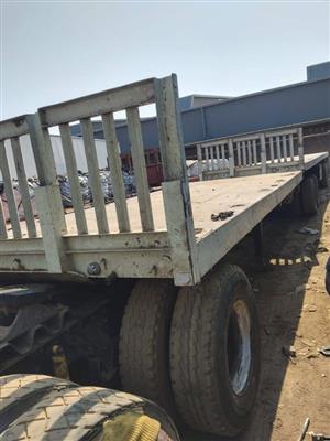 Urgent Sale – 2003 Burg Superlink Flat Deck Trailer 