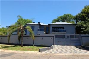 House For Sale in Val De Grace