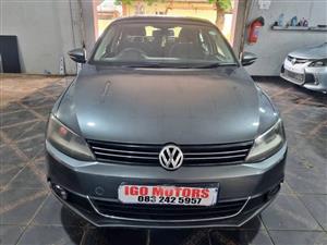 2012 VW Jetta 6 1.6TSi manual 85,000KM 