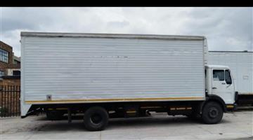 1990 Mercedes benz 1417 8tons  close body truck