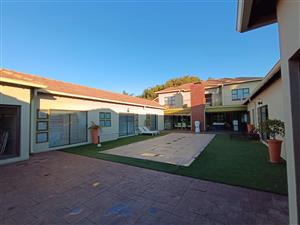 House For Sale in Midstream Estate