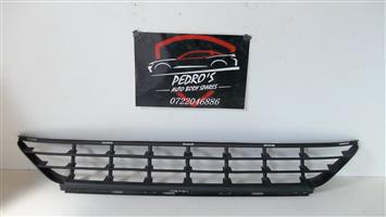 Volvo XC60 front bumper lower grilles