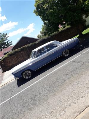 Ford Fairlane 
