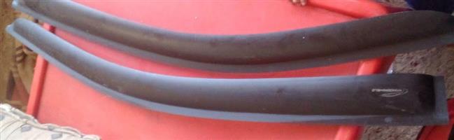 Rain/ wind deflectors 