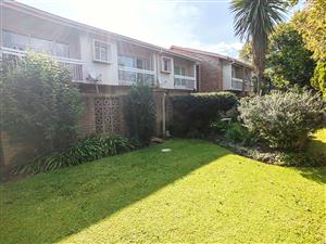 Spacious Townhouse in Central Town!