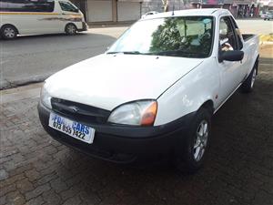 2005 Ford Bantam 1.6XLT manual white color 105000km 