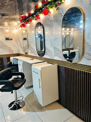 Salon Rent a chair in Krugersdorp CBD