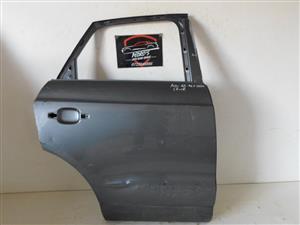 BMW Q3 right rear door 11-18