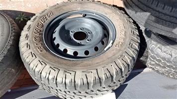 17inch Ford Ranger steel with with used 265/65/17 to use for spare