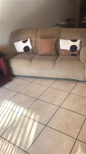 2 piece 5 seater fabric lounge suite
