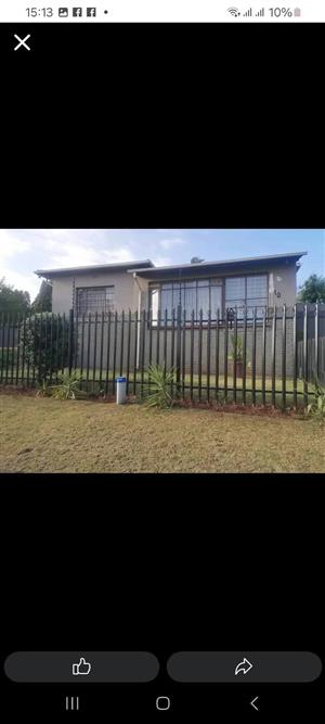 3 Bedroom House to Let in Fishershill, Germiston 