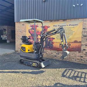 New Giant mini excavators for sale at Mad Farmer SA