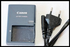 Canon CB-2LXE Battery Charger