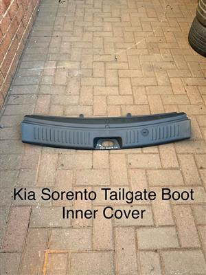 Tailgate Boot Latch Inner Cover for Kia Sorento 