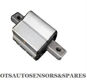 MERCEDES BENZ C180 CGI W204 M271 ENGINE GEAR BOX MOUNTING