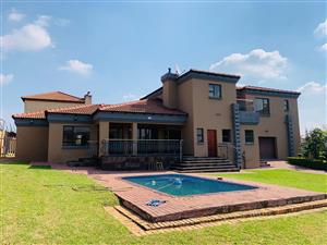 House For Sale in Rua Vista