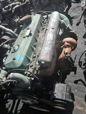 Truck/bus engines,gearboxes&parts for sale