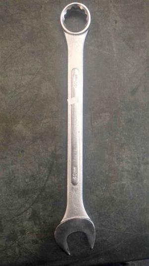 BRAND NEW 40 MM COMBINATION SPANNER