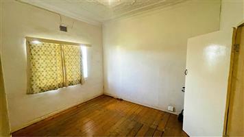 Inside room to rent in Kensington