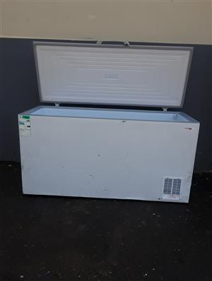 570 litre chest freezer 