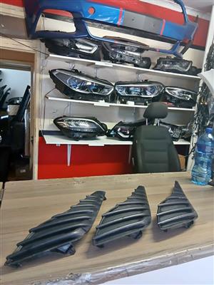 2019 TOYOTA YARIS FOGLIGHT COVER LEFTSIDE