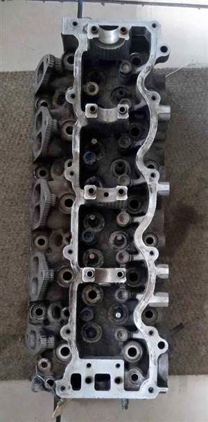 Ford ranger 2.5 Wl cylinder head