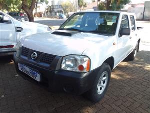 2011 Nissan NP300 Hardbody 2.5 Manual, Diesel, White Color  97000km 