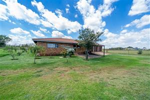 Discover this exceptional 4420m² property in Withok AH