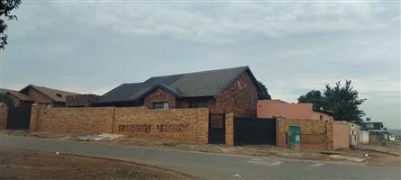 House For Sale in Protea Glen Ext 11