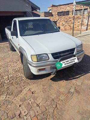 Isuzu kb 320 v6