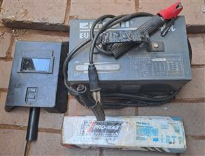 Welding machine Einhel,made in Germany. Complete. Works Perfectly. R1500. I am i