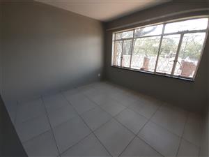 Flat to let in Chrisville Johannesburg