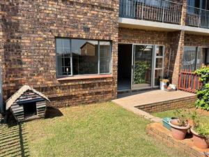Townhouse For Sale in Alberton