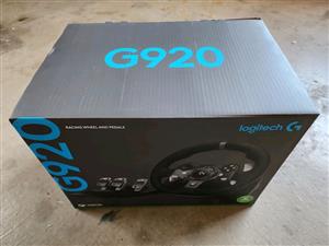 Logitech G920 xbox series s or x or pc with pedals still new