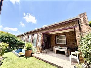 Entertainers’ Dream with Garden Magic & Space for the Whole Family!