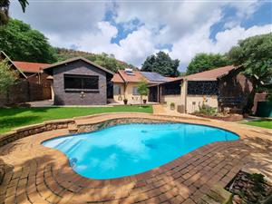 Stunning 4-bedroom home for sale - Safari Gardens - Your dream oasis awaits!