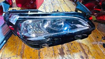 Peugeot 3008 headlight