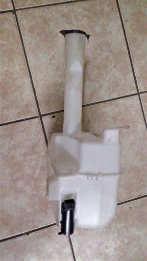 CAMRY MK1 WINDSCREEN WASHER BOTTLE +MOTOR.