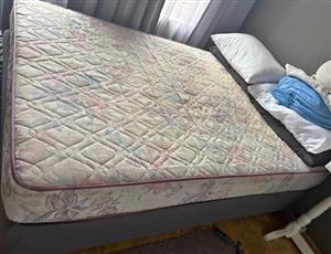 Sturdy double bed NOT NEG