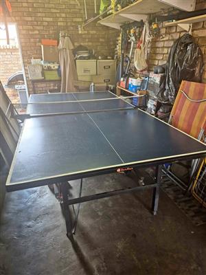 Dun Run Table tennis set for sale.
