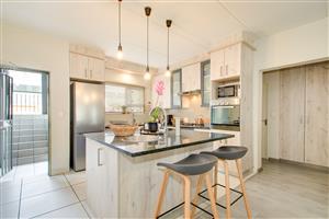 Modern Ground Floor 3 Bedroom Apartment