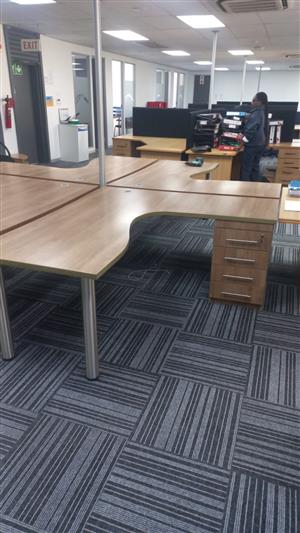 Corner office desk 1800x1700 4 draw