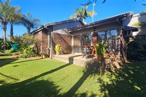 House For Sale in Flora Park