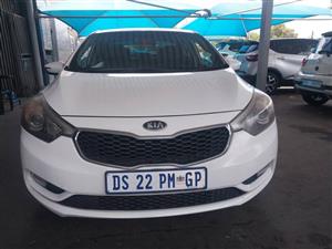 USED CARS FOR SALE 2013 KIA RIO 1.6 ENGINE CAPACITY SEDAN MANUAL PETROL WHITE COLOUR LEATHER INTERIO