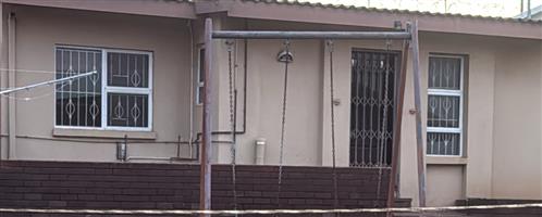 ONE-BEDROOM GRANNY COTTAGE TO RENT – MORNINGSIDE