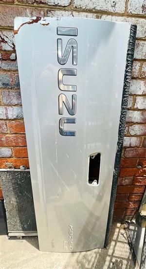 Isuzu KB250 tailgate