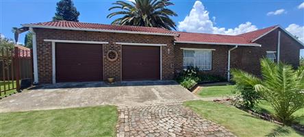 🏡 Warm & Spacious Family Home – Comfort, Charm, and Room to Grow!