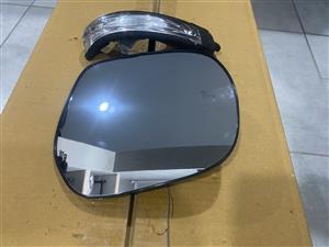 2023 TOYOTA LAND CRUISER PRADO DOOR MIRROR GLASS/INDICATOR LENS FOR SALE.