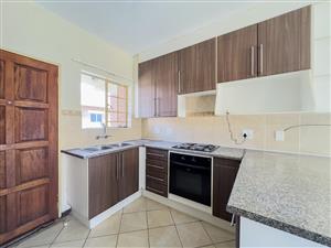 Townhouse For Sale in Mooikloof Ridge